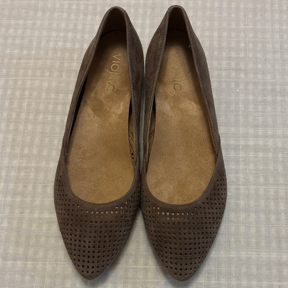 Vionic Posey Flats Pointed Toe Perforated Brown Suede Leather Womens Shoe Size 8